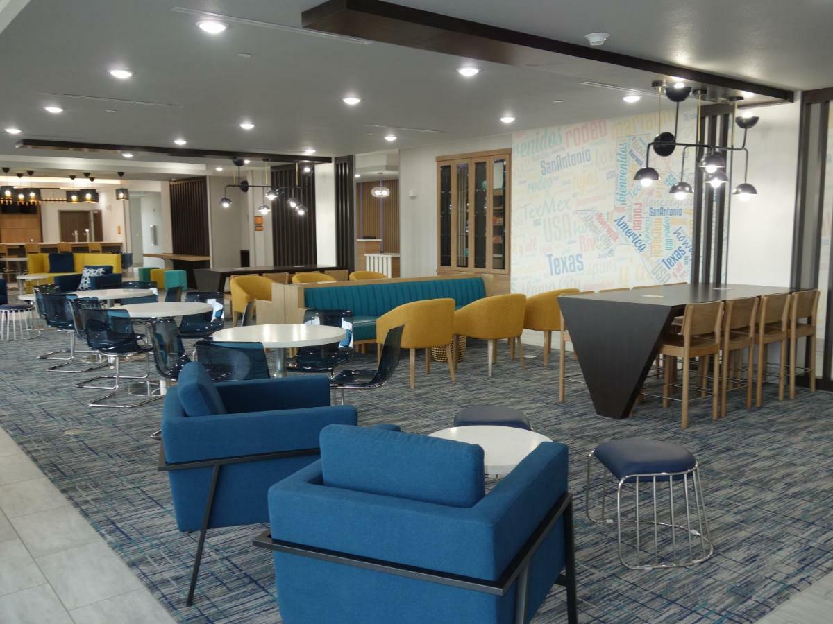 La Quinta By Wyndham San Antonio Alamo City Bagian luar foto